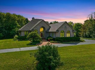 W291S5279 Ridgefield ROAD, Waukesha, WI 53189