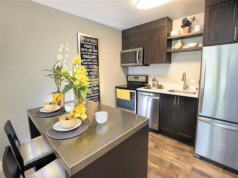 Harrison Tower Apartment Homes — Photo 7