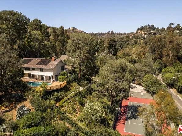2573 Benedict Canyon Dr, Beverly Hills, CA 90210
