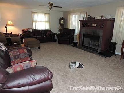 2nd image of 726 Knox Rd #100