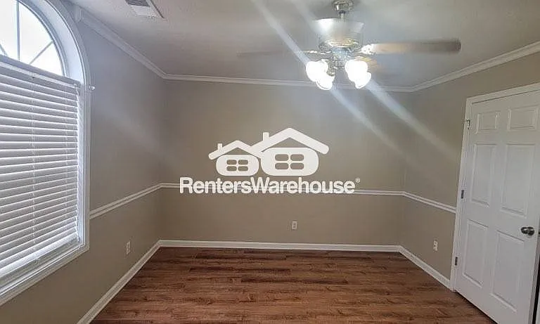 4745 King Saul Dr — Photo 35