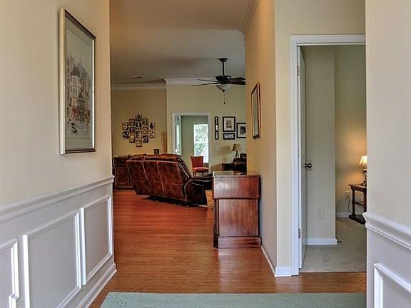 2nd image of 180 Abbey Cir