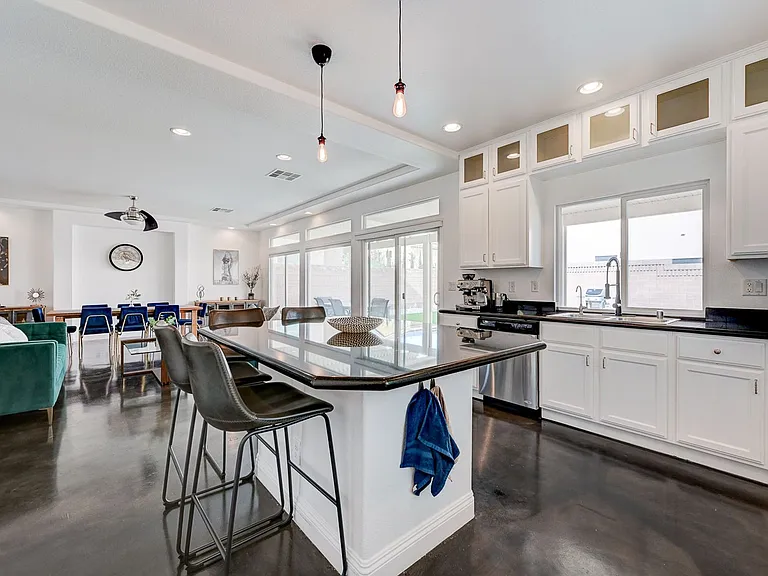 5556 Dancing Fox Ct — Photo 20