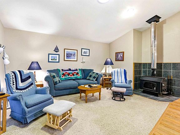 3rd image of 1625 Campfire Road