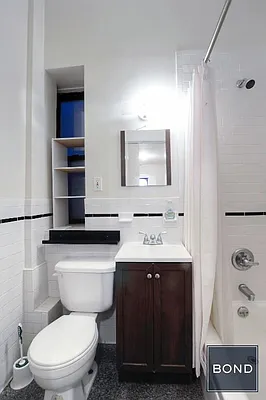 Rented by Bond New York | media 23