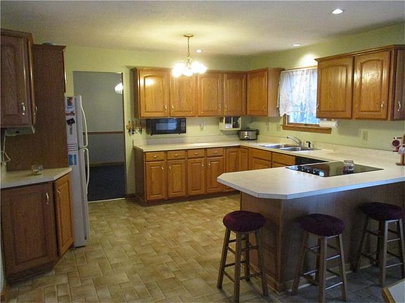5th image of 3653 Tiffany Ln