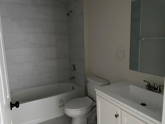 5th image of 1719 NE 11th St