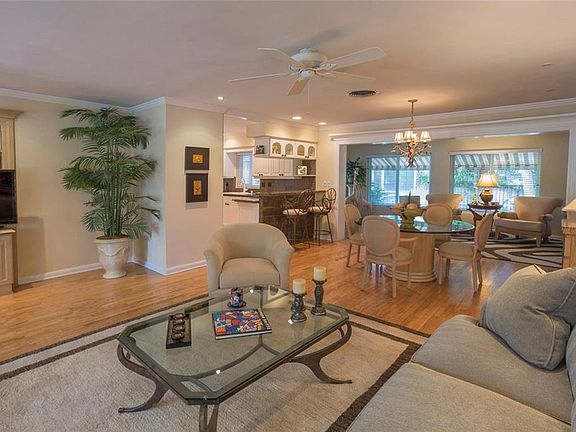 5th image of 118 Crestwood Ln