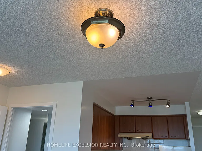 36 Lee Centre Dr #1515 — Photo 24