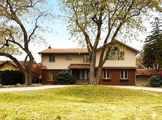 3748 Ouellette Ave, Windsor, ON N9E3M7