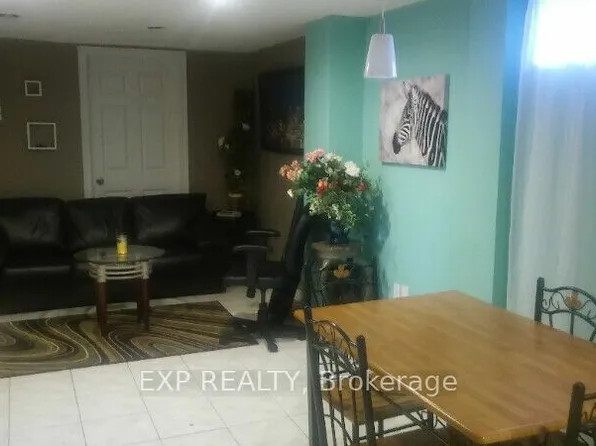 31 Matterdale Ave #L, Brampton, ON L6Y 4J6