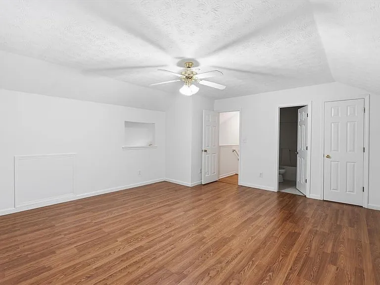 6427 Wellington Chase Ct — Photo 15