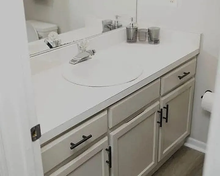 201 Forest View Dr — Photo 2