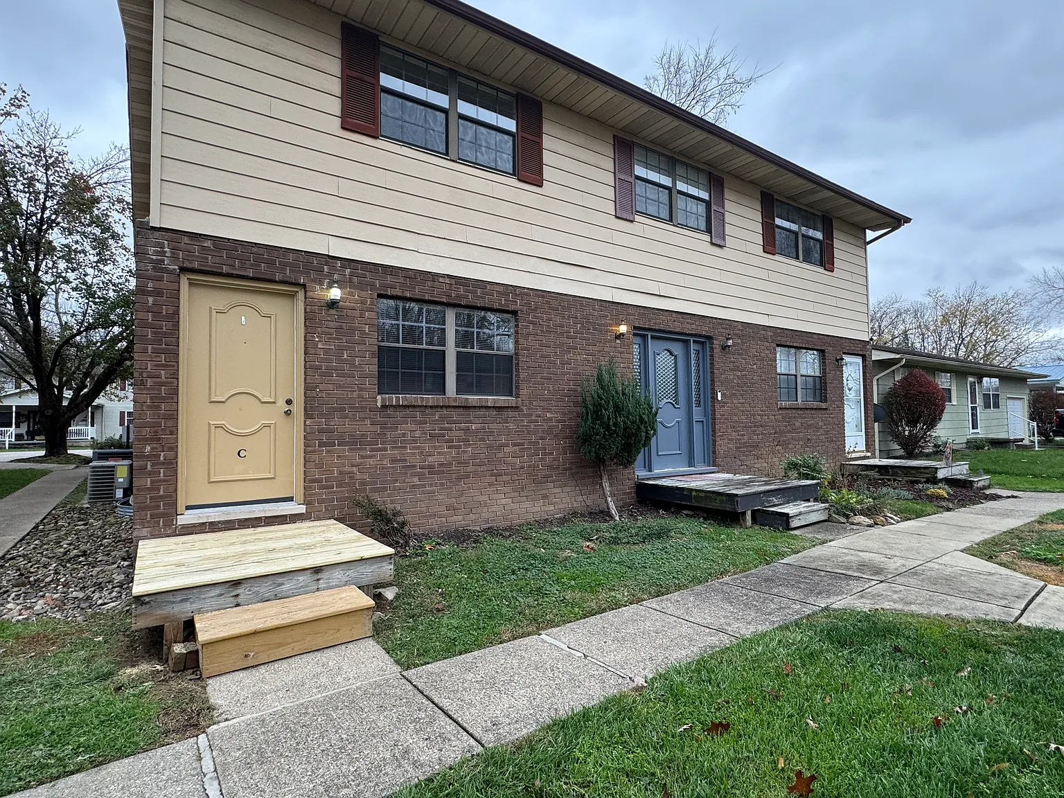 2 bed, 924 sqft, $995 — Photo 1