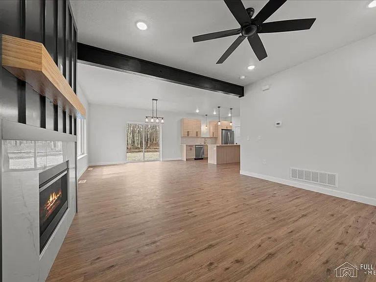 7442 N Paw St — Photo 49