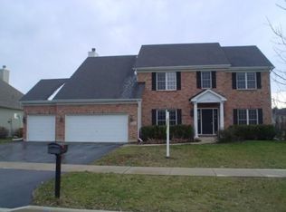 826 Columbia Cir, North Aurora, IL