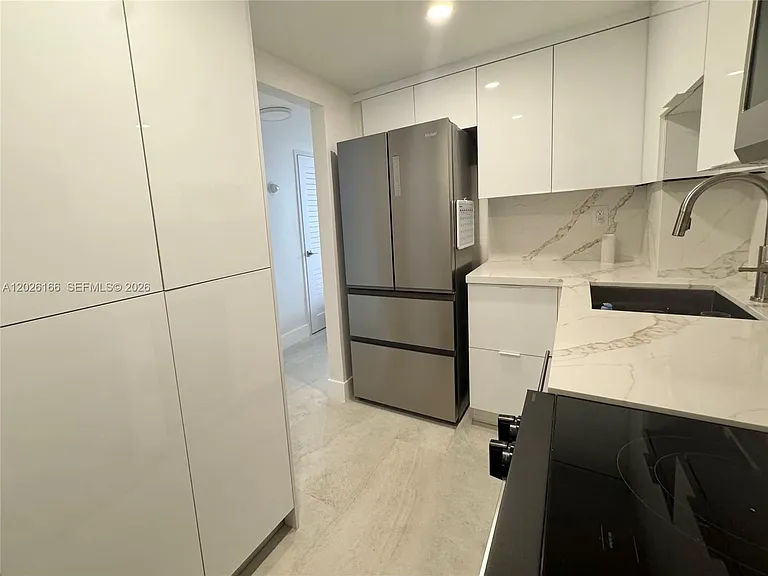 2899 Collins Ave #424 — Photo 6