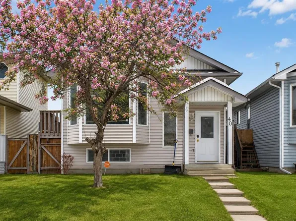 40 S Erin Cir SE, Calgary, AB T2B 3H9