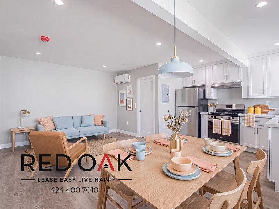 6525 S Victoria Ave #6529-1/4