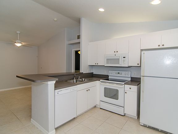 Guest House Kitchen