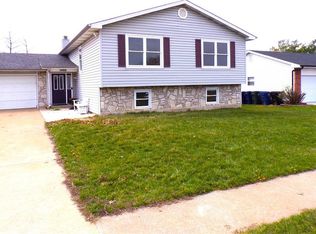 1455 Bridlespur Dr, Wentzville, MO