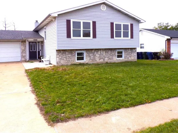 1455 Bridlespur Dr, Wentzville, MO 63385