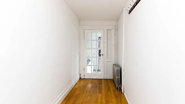 Rented by Nooklyn NYC LLC | media 42