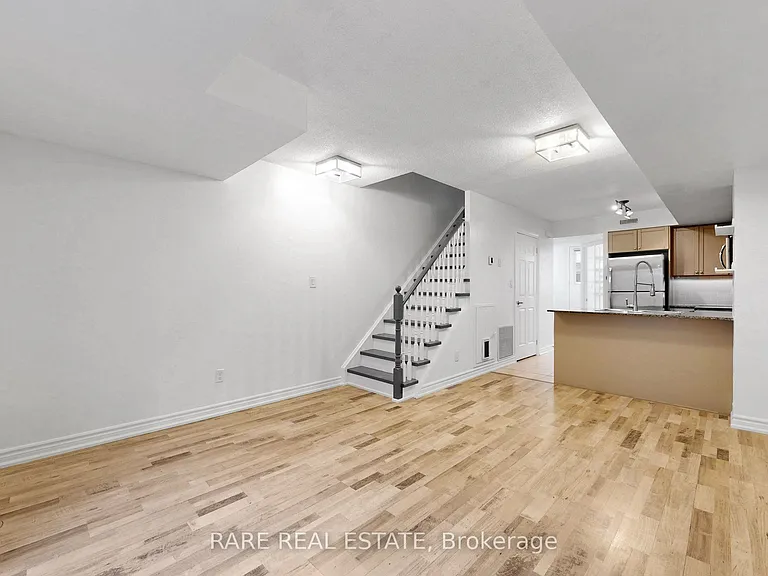 21 Ruttan St #140 — Photo 23