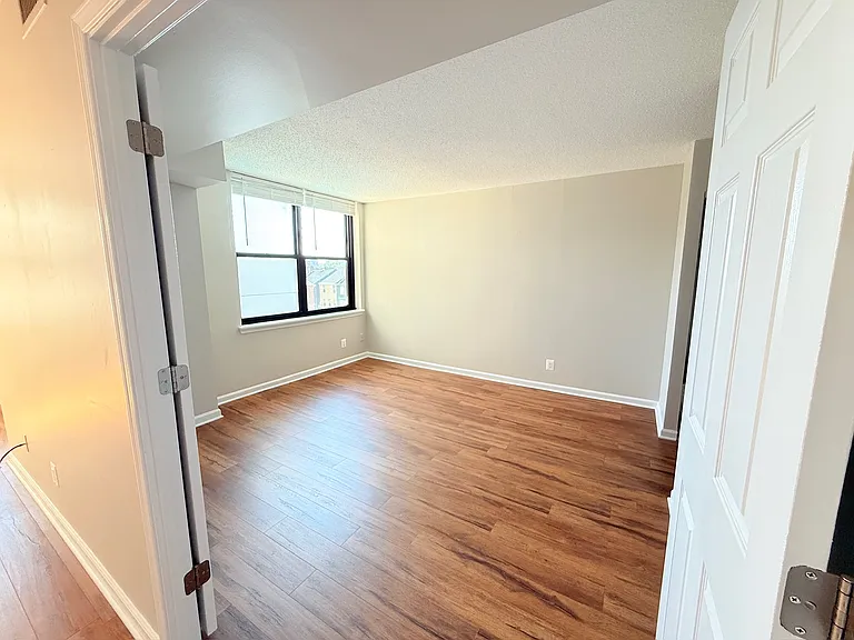 1200 Braddock Pl #409 — Photo 14