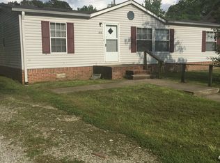 190 Lakeshore Dr, Oakfield, TN 38362
