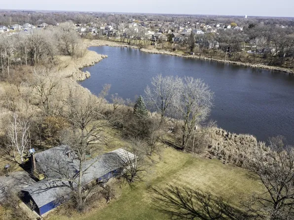 8561 Howard St, Saint John, IN 46373