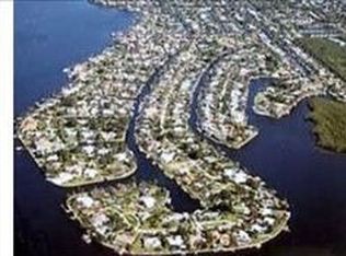 2040 Kingfish Rd, Naples, FL 34102