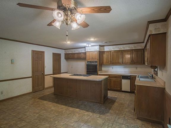 4th image of 2948 Country Place Dr W