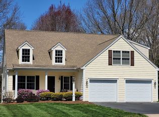 10 Olivia Ln, Old Lyme, CT 06371