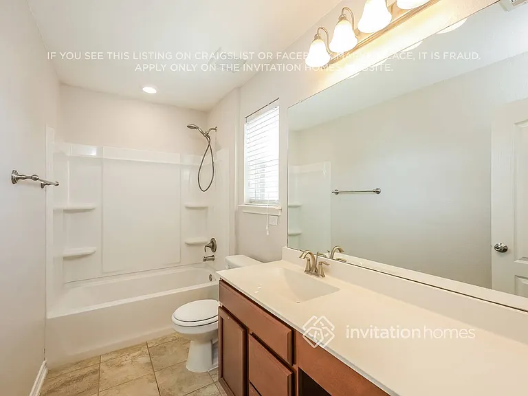 220 Colonial Blf — Photo 14