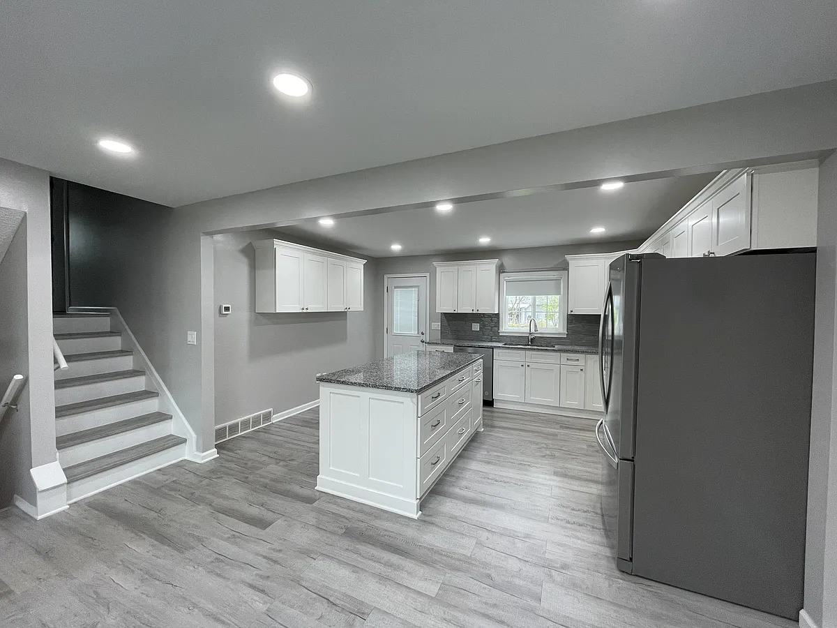 Building Photo - 3455 Halpern St