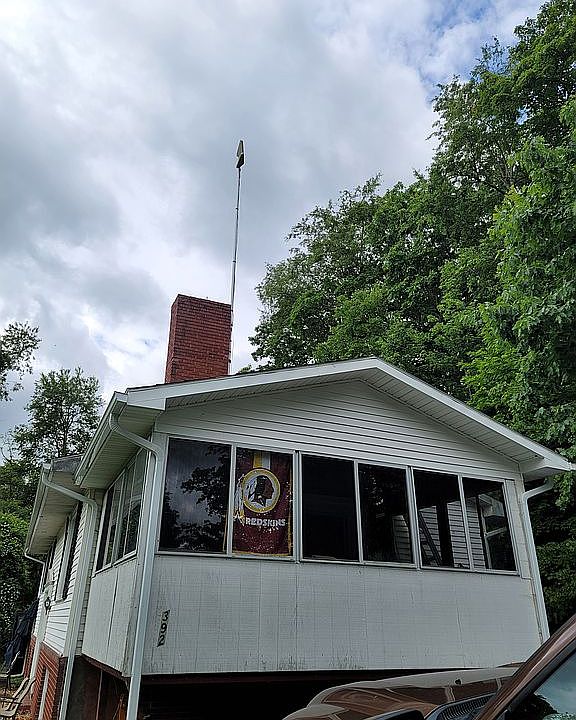 2nd image of 392 Longview Ln