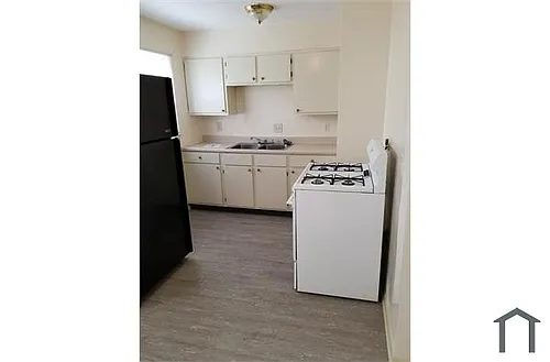 365 S Napoleon Ave #B Photo 1