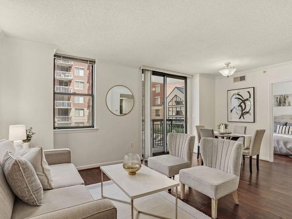 1st image of 3835 9th St #209W