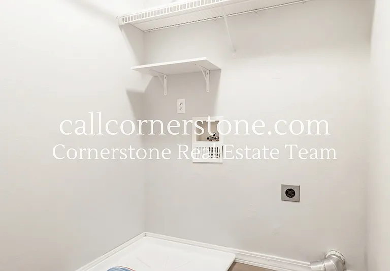 4735 Malcom Ct — Photo 22