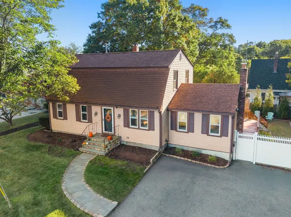 50 Friend St, Weymouth, MA 02189