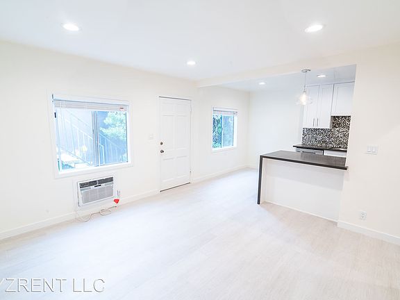 3rd image of 1839 Euclid St APT C