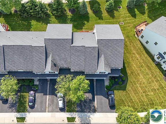 3rd image of 923 King Way
