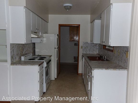 3rd image of 237 NE 4th Ave APT B