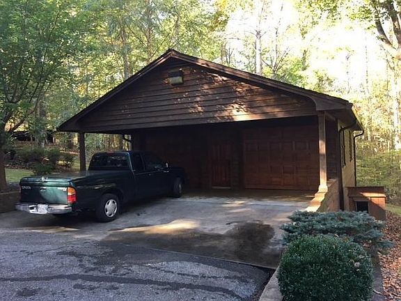 2car det. garage view 1