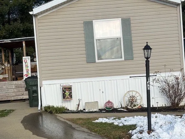 145 Rains Cir, South Zanesville, OH 43701