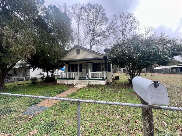 207 Cherry St, Oakdale, LA 71463
