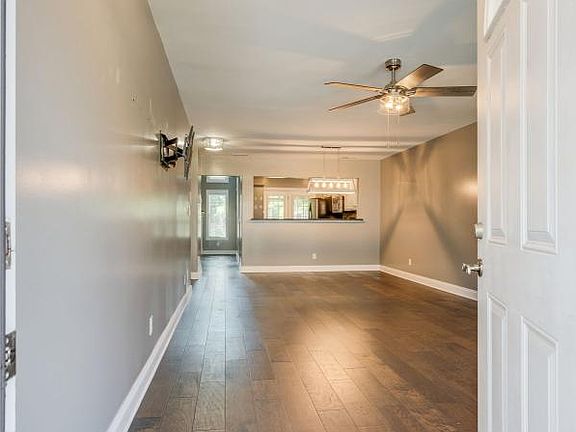 3rd image of 438 Old Grist Mill Blvd