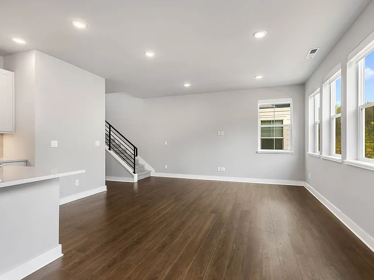 14176 SE 153rd Pl — Photo 6