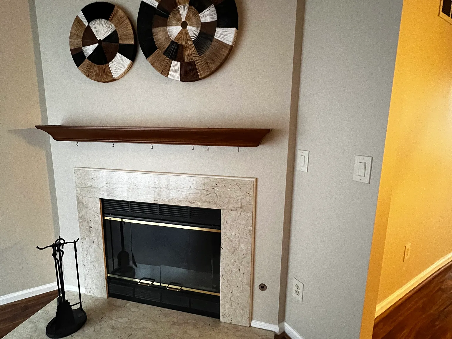 2 bed, 1.5 bath, 1484 sqft, $1,900 — Photo 3